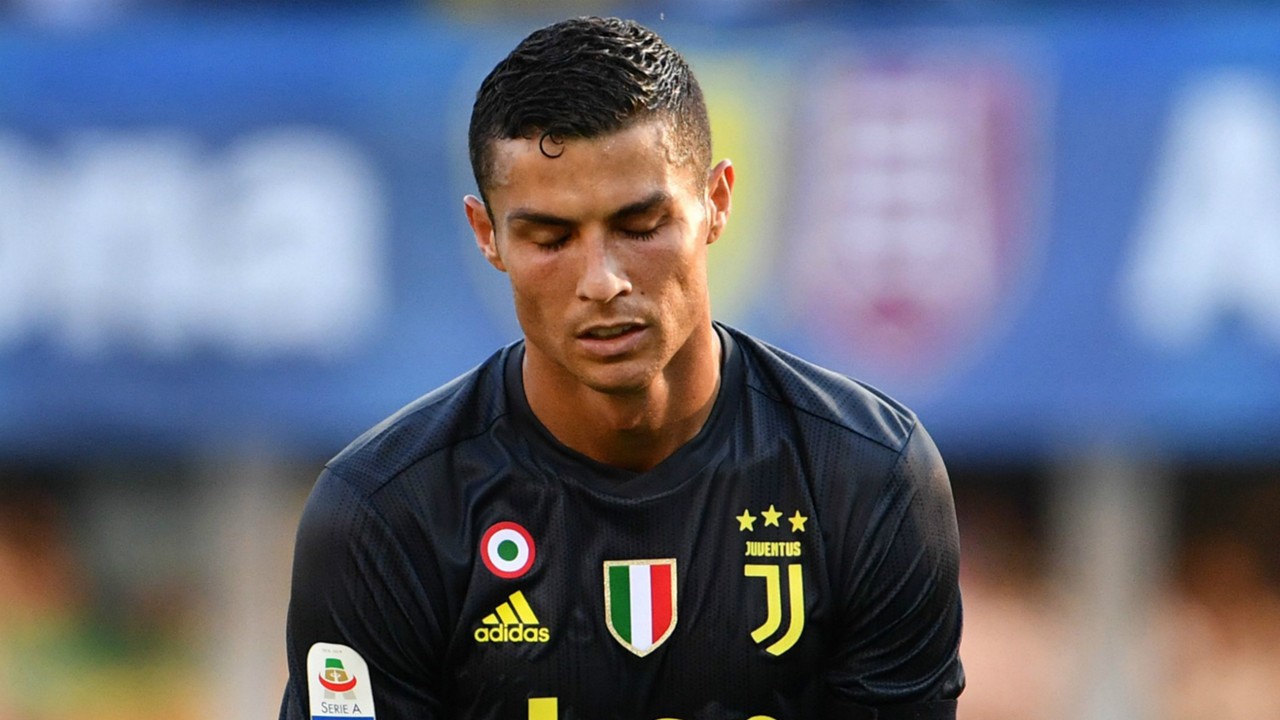 Kepala Cristiano Ronaldo, Bikin Juventus Kalah dari Young Boys!! Kartu Merah Ronaldo